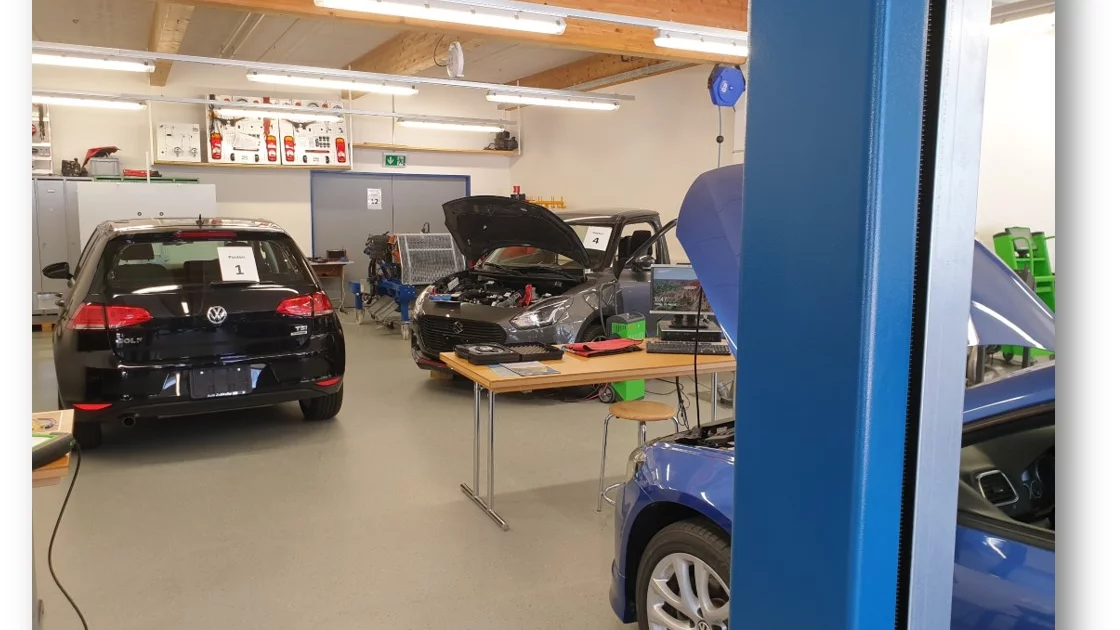 Bild einer Werkstatt des AGVS Ausbildungszentrums St.Gallen